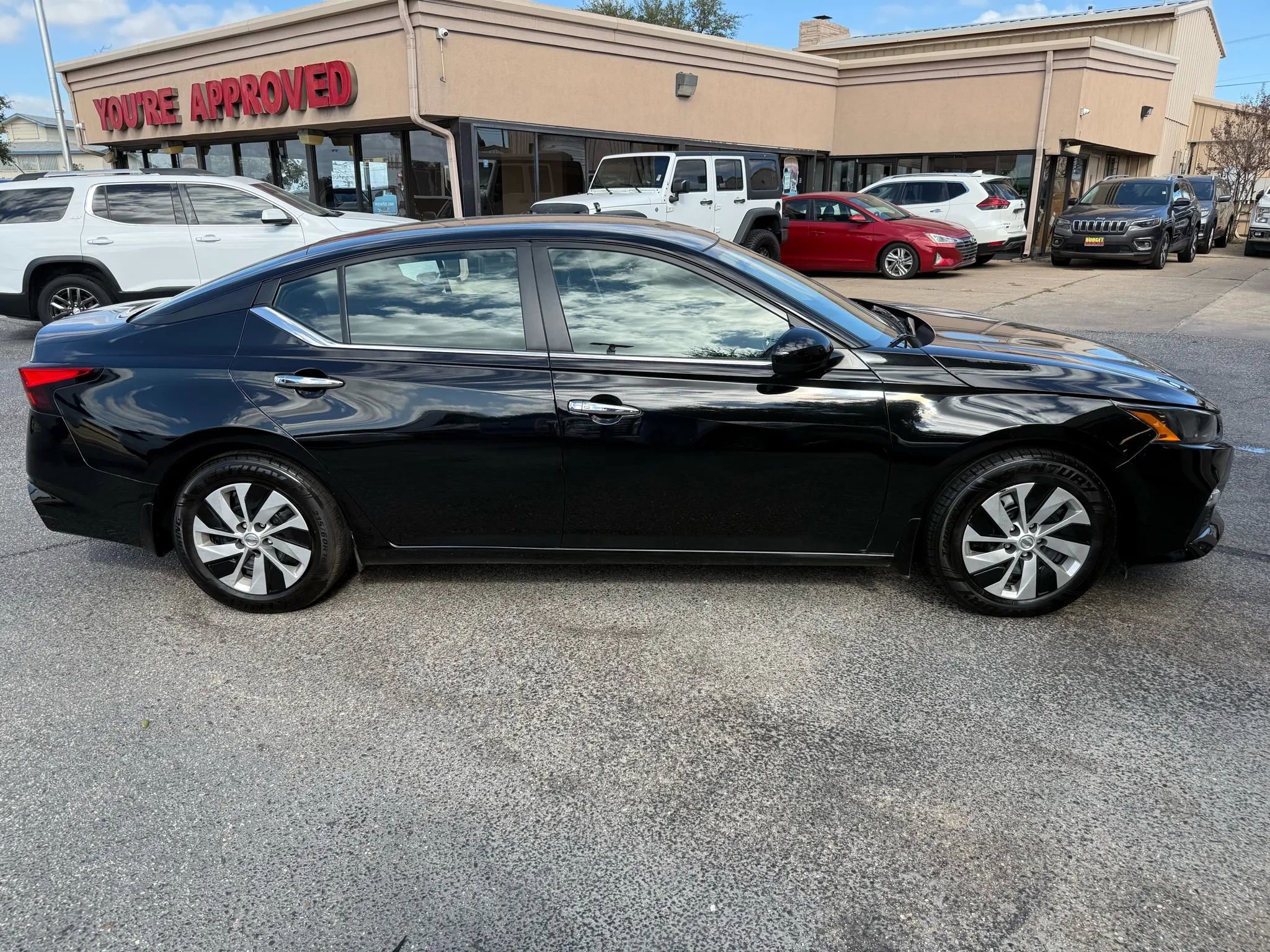Used 2022 Nissan Altima 2.5 S FWD image 4