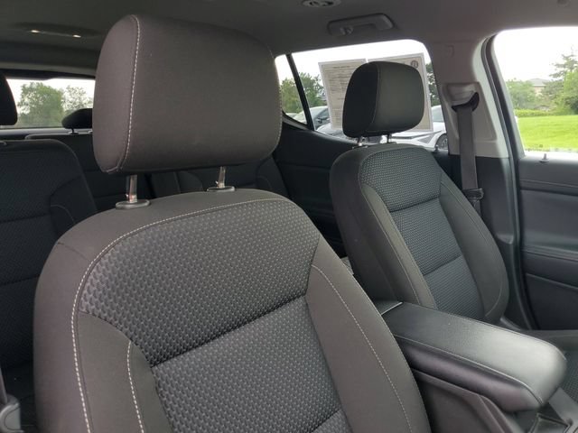Used 2021 GMC Acadia SLE w/ Driver Convenience Package FWD image 18