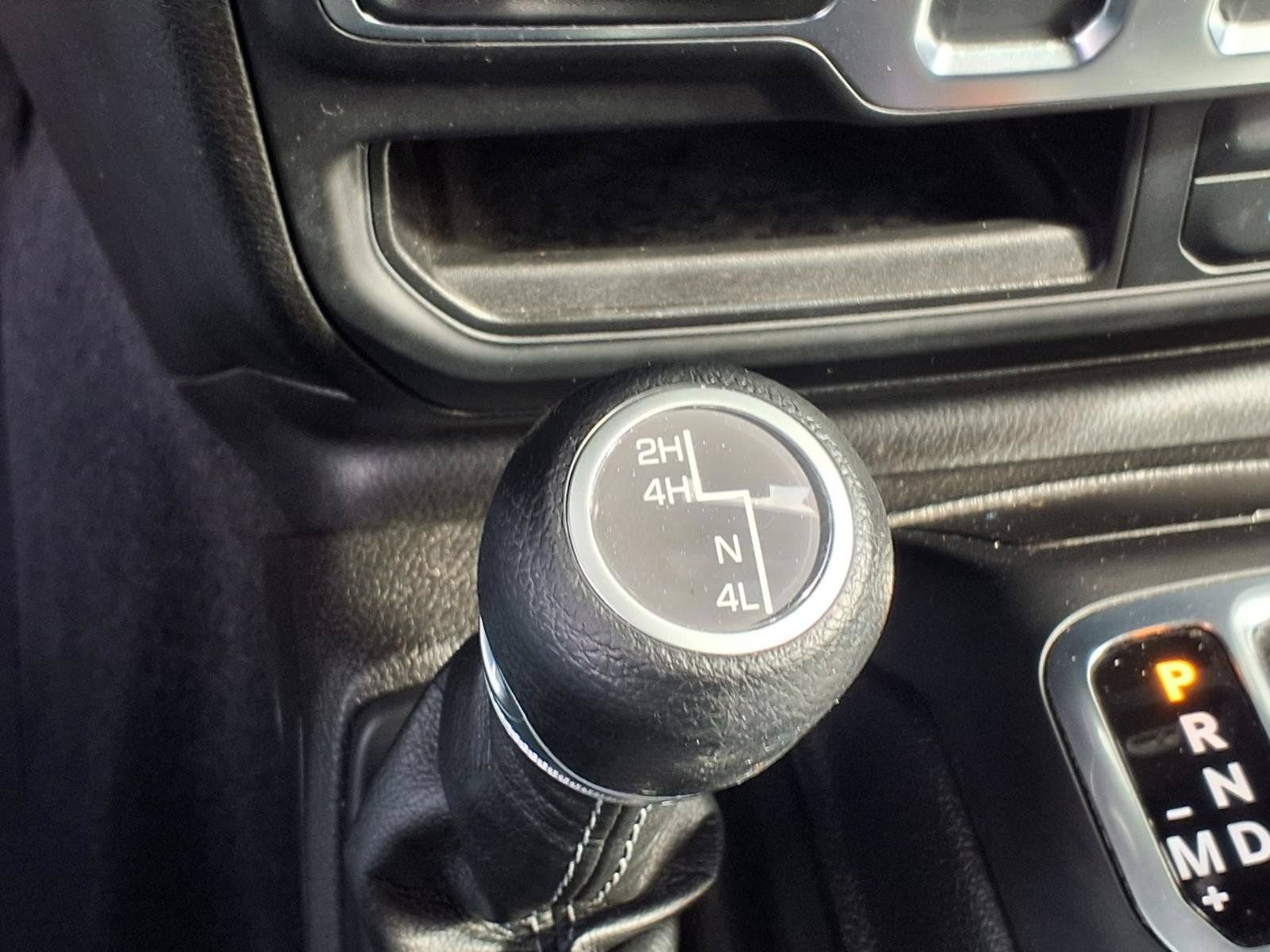 Used 2024 Jeep Wrangler Sport AWD/4WD image 12