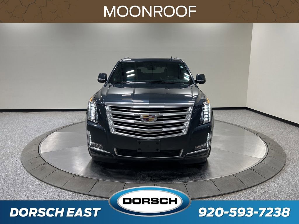 Used 2020 Cadillac Escalade Platinum image 3