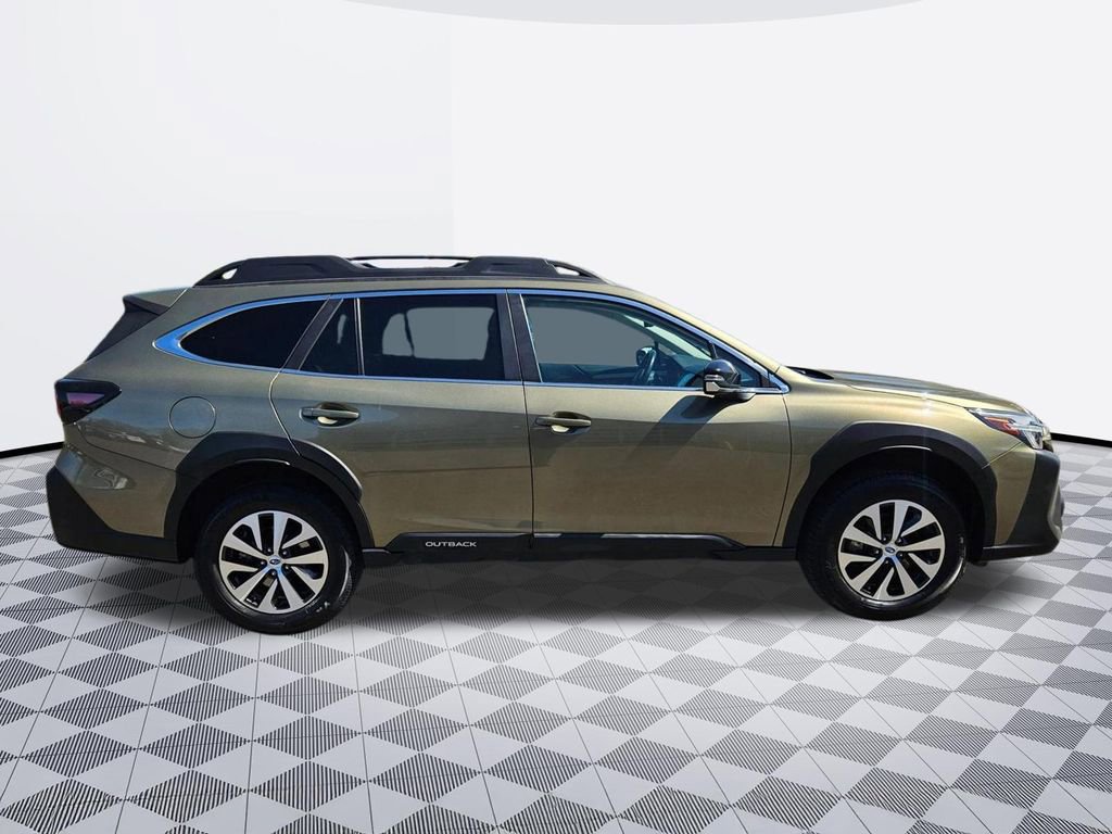 Used 2023 Subaru Outback Premium AWD/4WD image 7