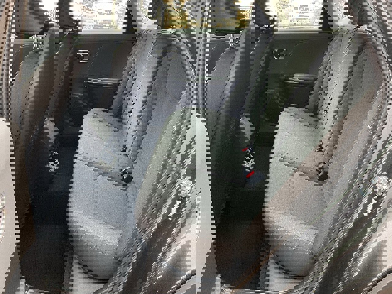 Used 2025 Kia K4 LXS image 15