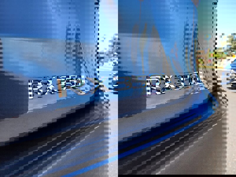 Used 2022 Lexus RX 350L w/ Premium Package image 11