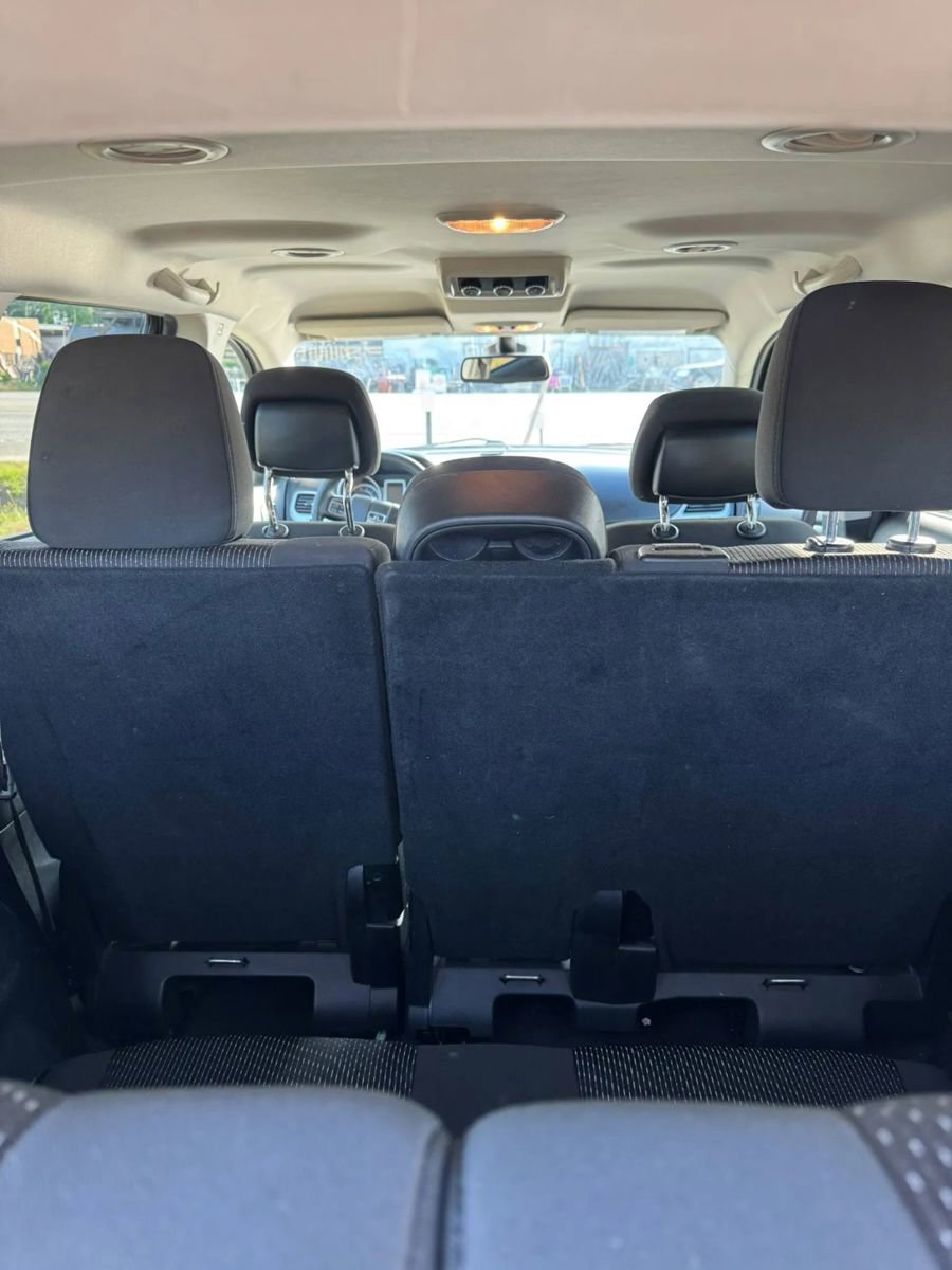Used 2019 Dodge Journey SE FWD image 17