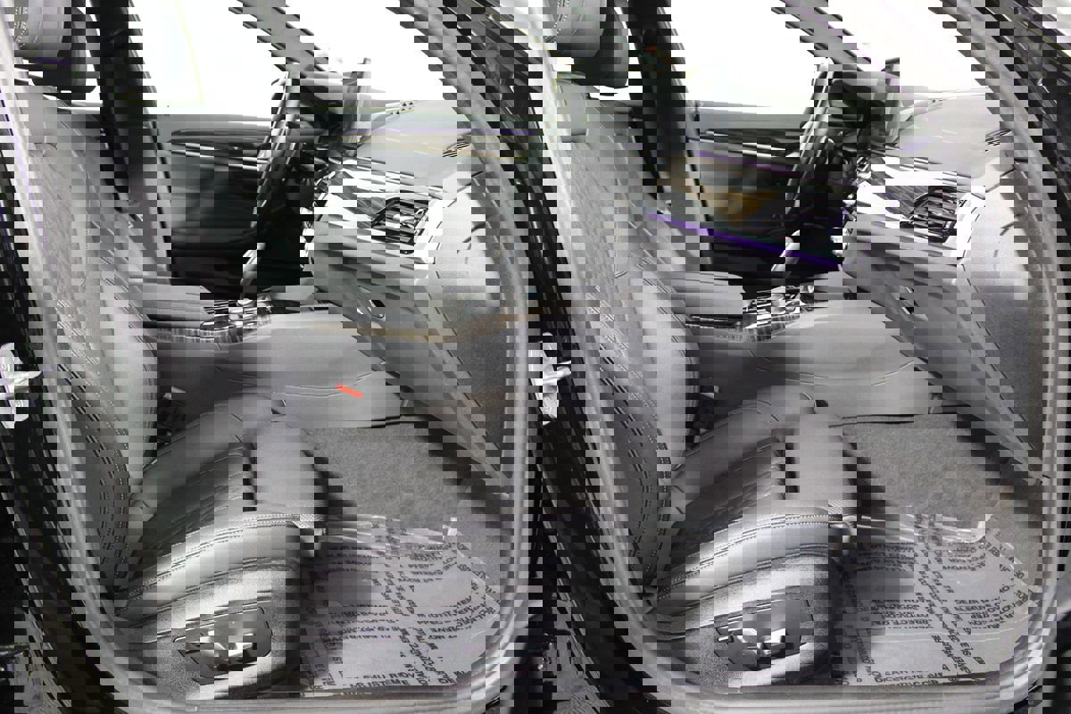 Used 2023 BMW 530e 530e w/ M Sport Package image 15