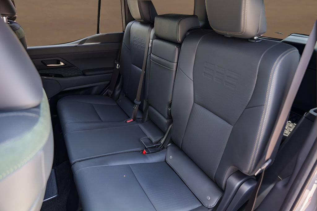 Used 2024 Lexus GX 550 AWD/4WD image 23