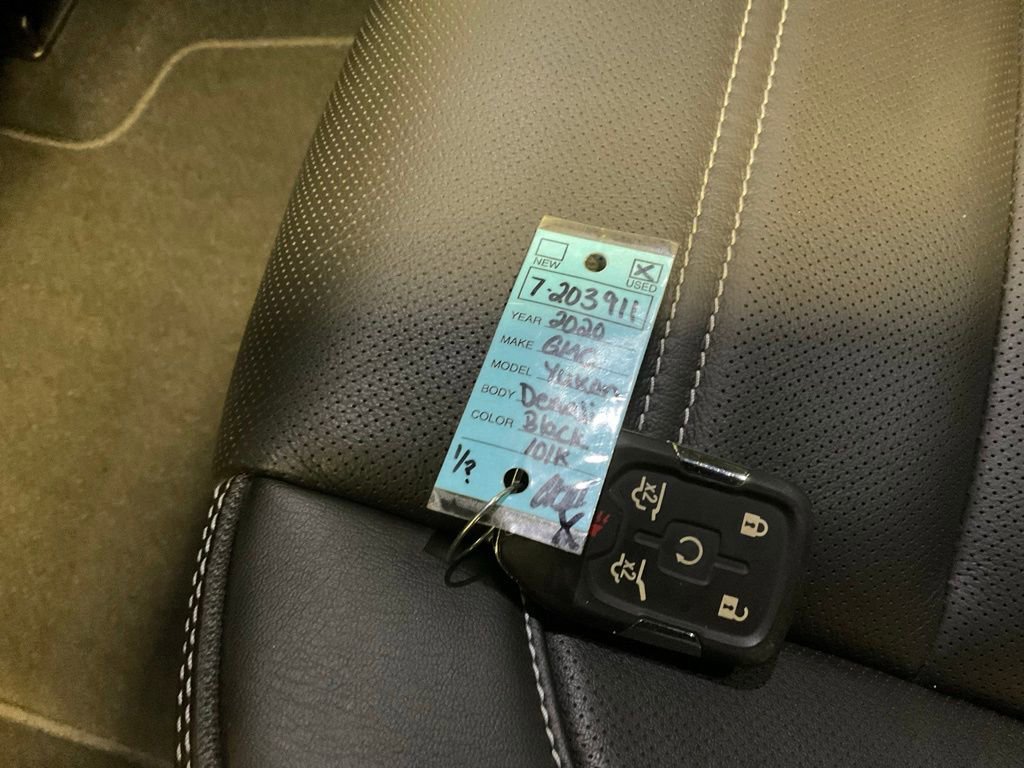 Used 2020 GMC Yukon Denali image 30