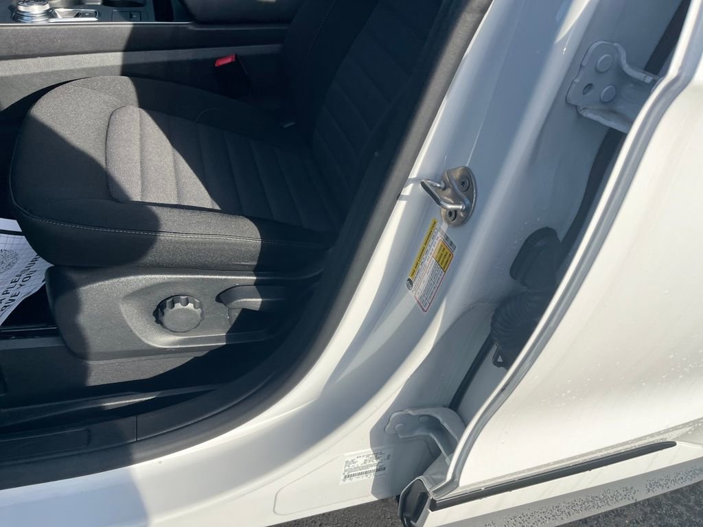 Used 2024 Ford Edge SE w/ Black Appearance Package image 20