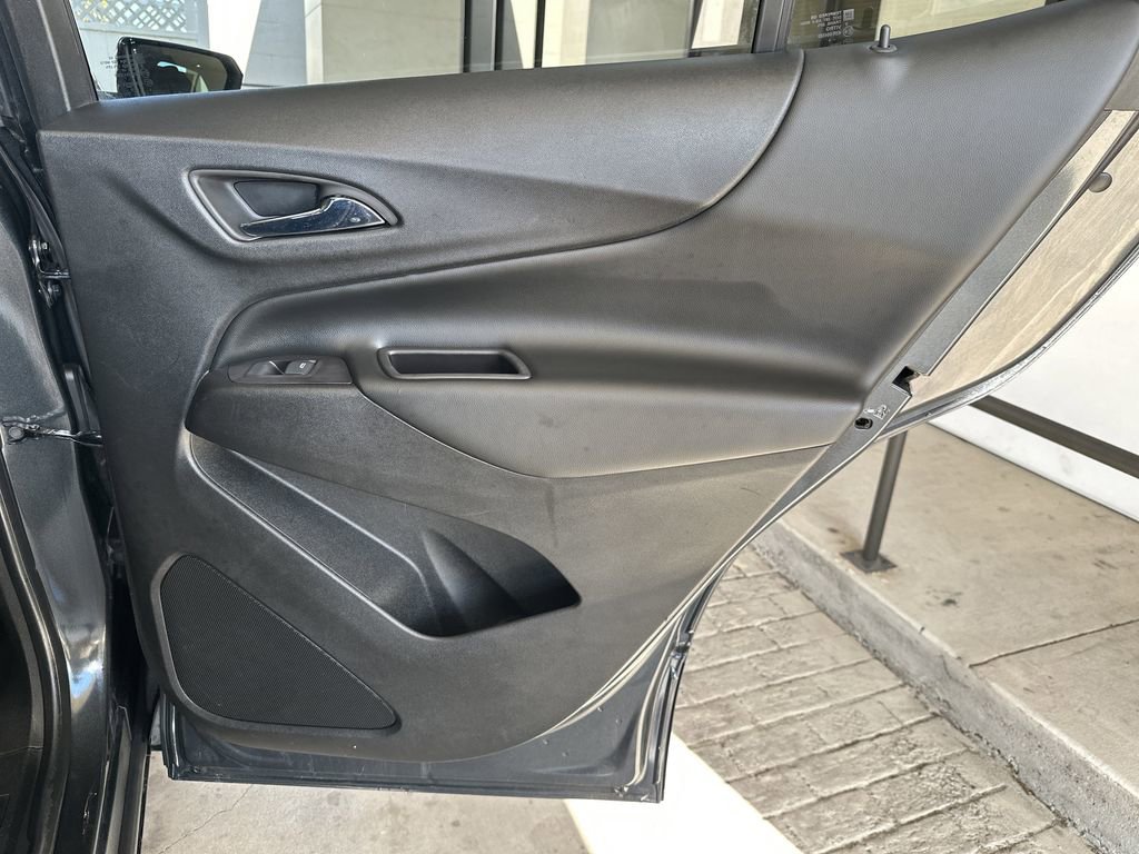 Used 2020 Chevrolet Equinox LT image 31