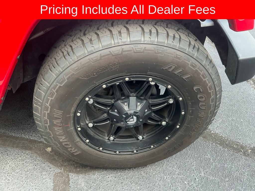 Used 2016 Jeep Wrangler Unlimited Sahara AWD/4WD image 12