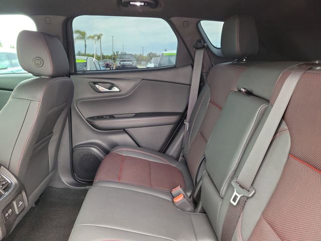 Certified 2025 Chevrolet Blazer RS w/ Driver Confidence II Package FWD image 9