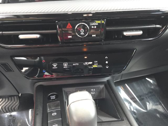 Used 2026 Nissan Kicks SR FWD image 24