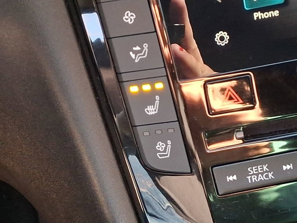 Used 2025 INFINITI QX55 Essential image 29