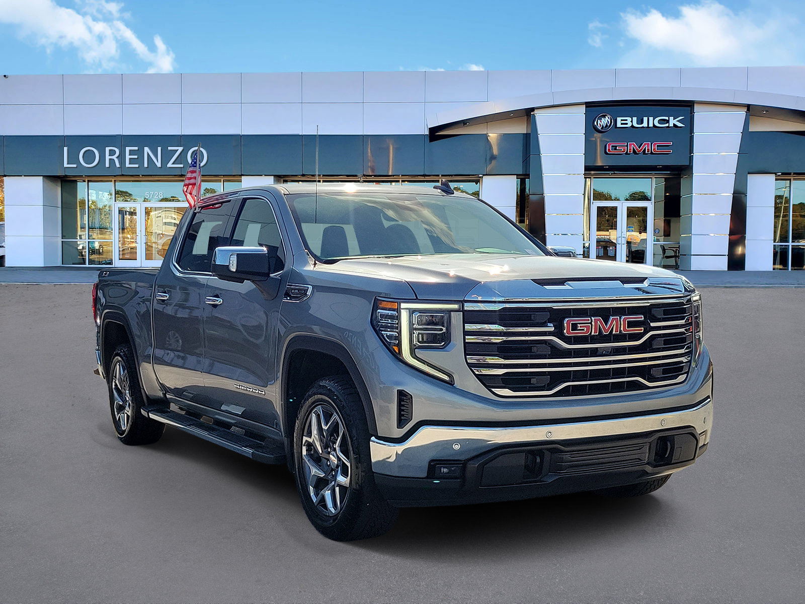 Used 2024 GMC Sierra 1500 SLT w/ SLT Premium Plus Package AWD/4WD image 3