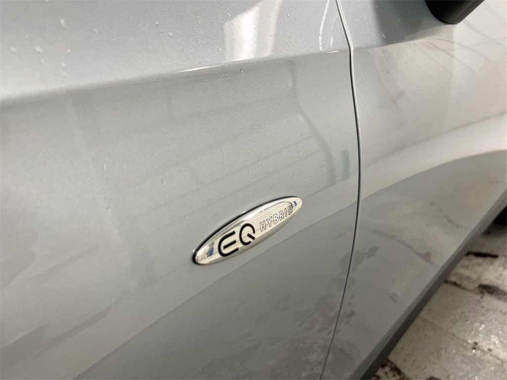 Used 2025 Mercedes-Benz GLC 350e 4MATIC image 28