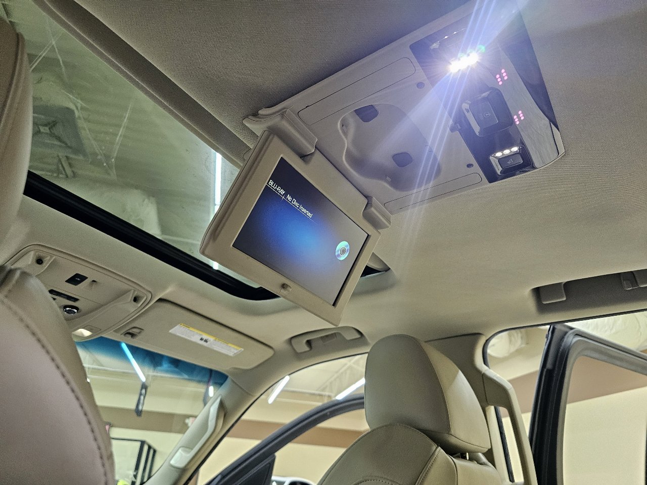 Used 2019 Cadillac Escalade ESV Premium Luxury w/ LPO, Radiant Package image 41