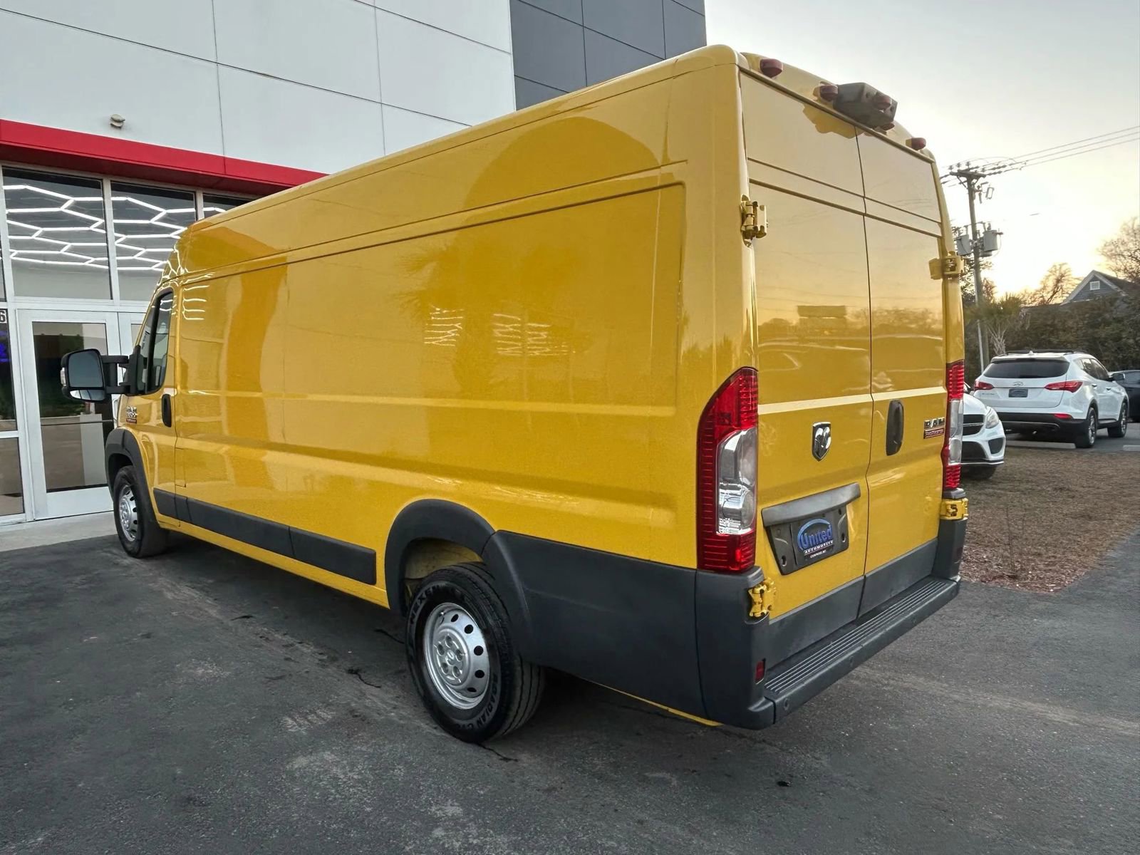 Used 2018 RAM ProMaster 3500 w/ Interior Convenience Group image 6