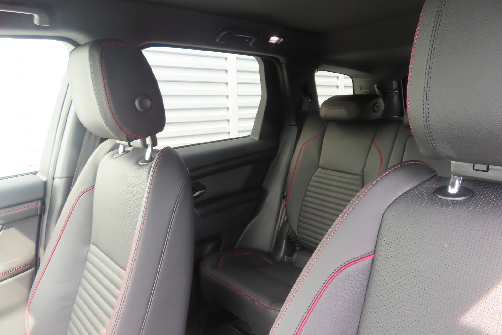 Used 2023 Land Rover Discovery Sport S R-Dynamic image 17