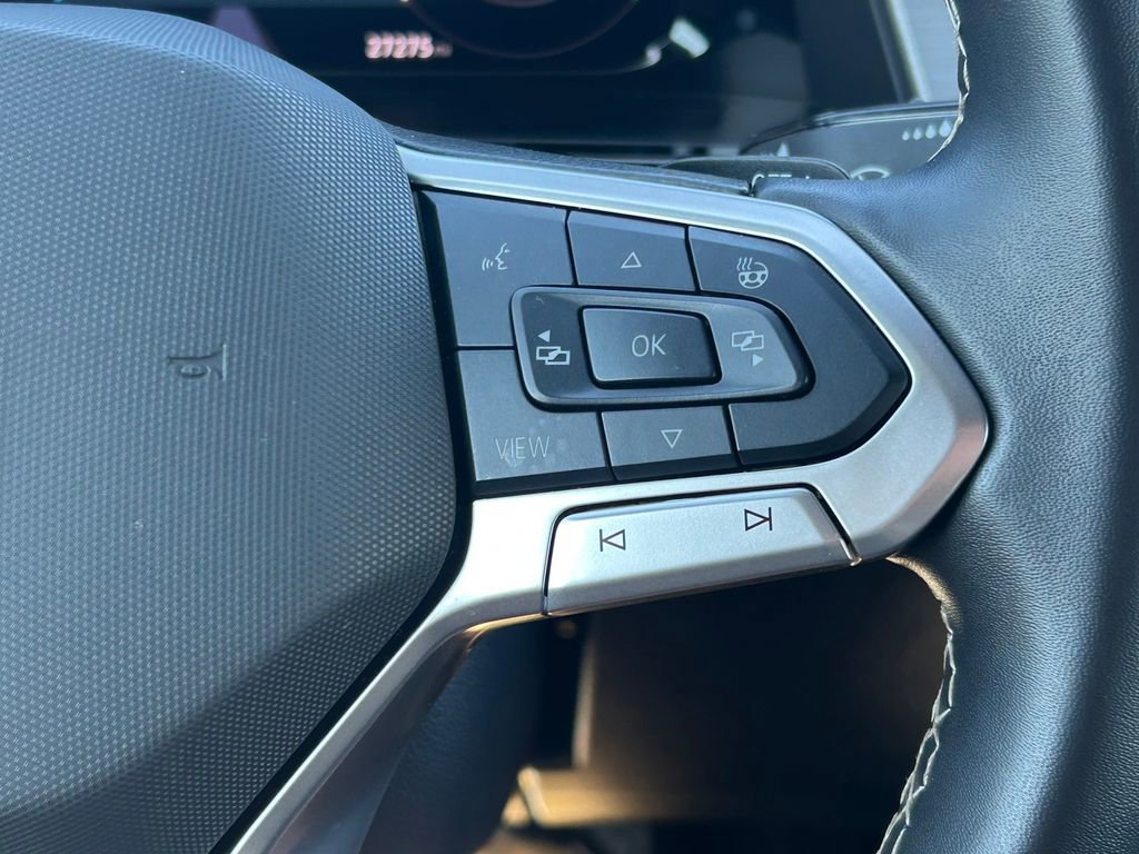 Used 2025 Volkswagen Atlas Cross Sport SE image 39