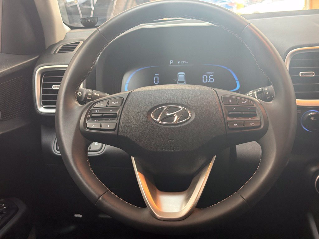 Certified 2026 Hyundai Venue SEL FWD image 18