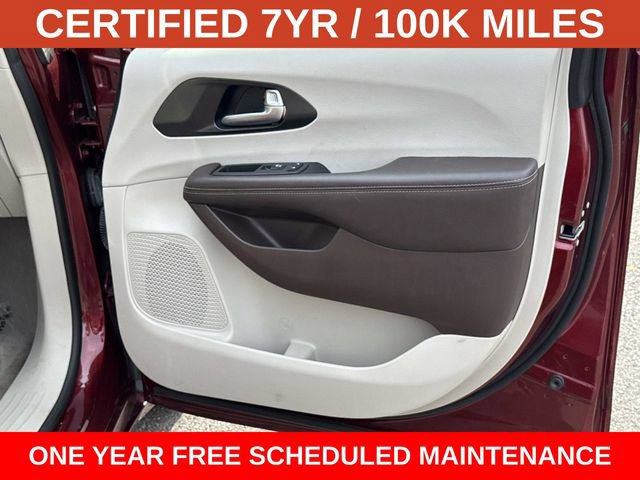 Used 2021 Chrysler Pacifica Touring-L w/ Premium & Safety Sphere Group AWD/4WD image 8