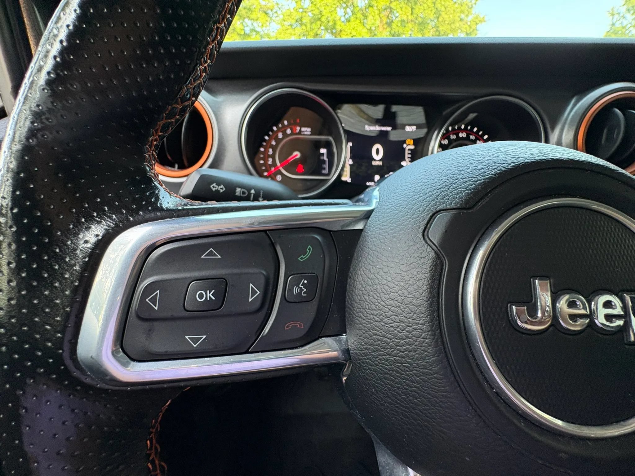 Used 2022 Jeep Gladiator Mojave w/ Cold Weather Group AWD/4WD image 33