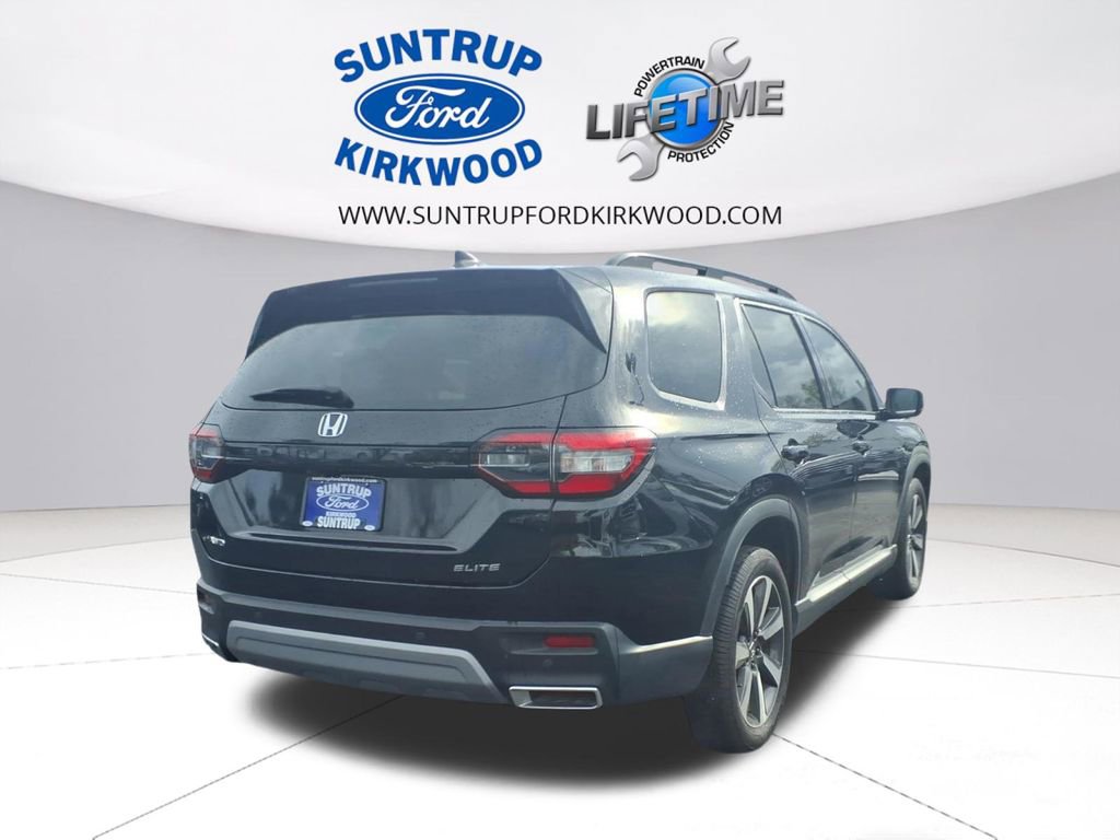 Used 2023 Honda Pilot Elite image 3