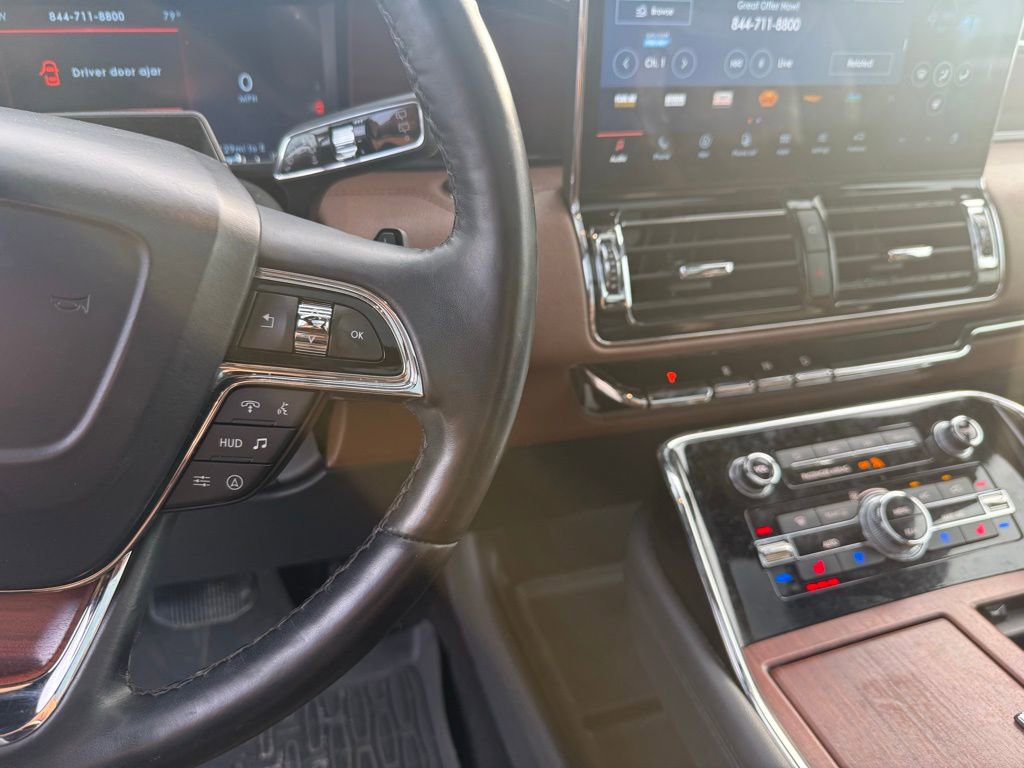 Used 2023 Lincoln Navigator Reserve AWD/4WD image 14
