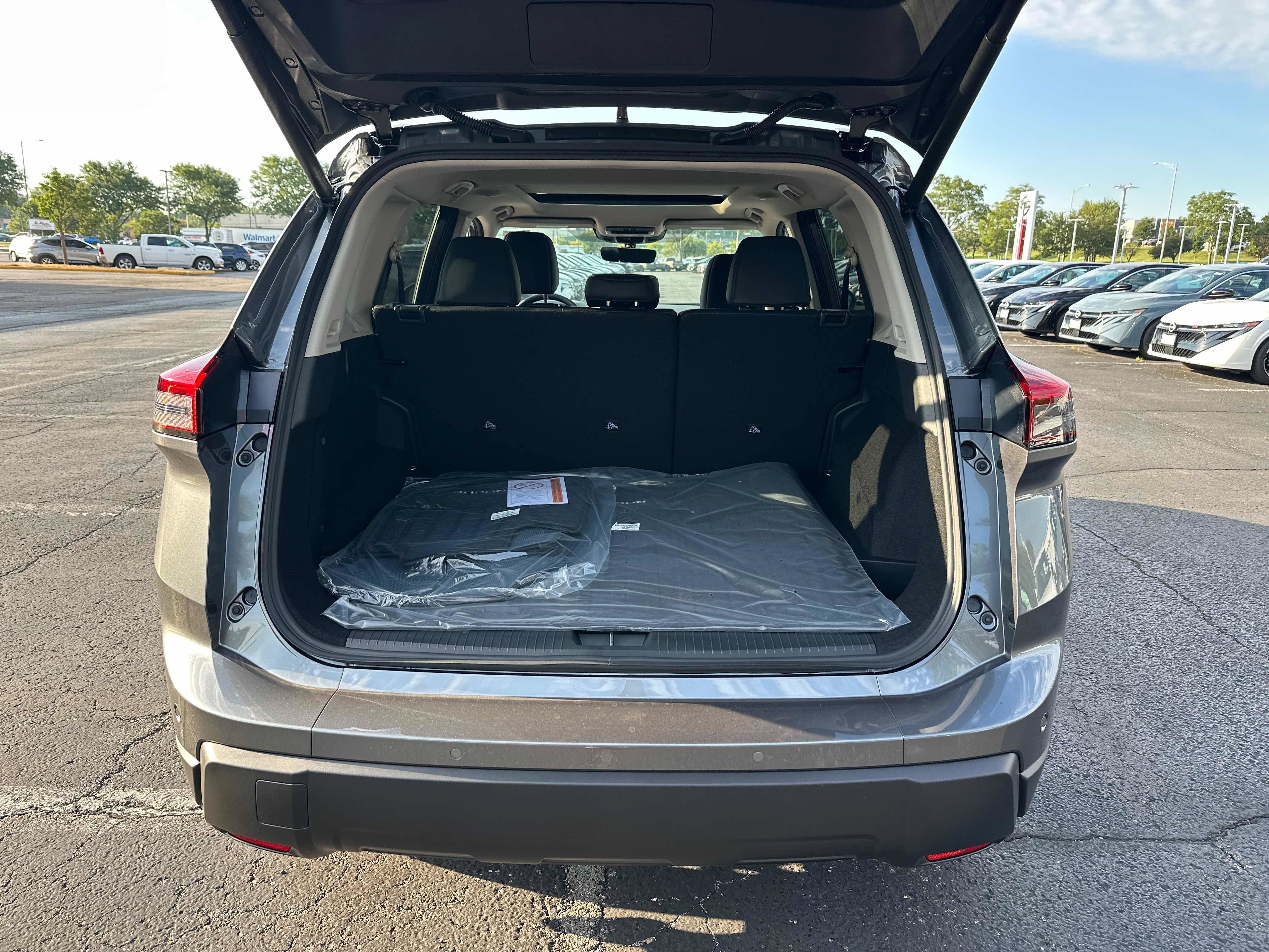 New 2026 Nissan Rogue Dark Armor AWD/4WD image 14