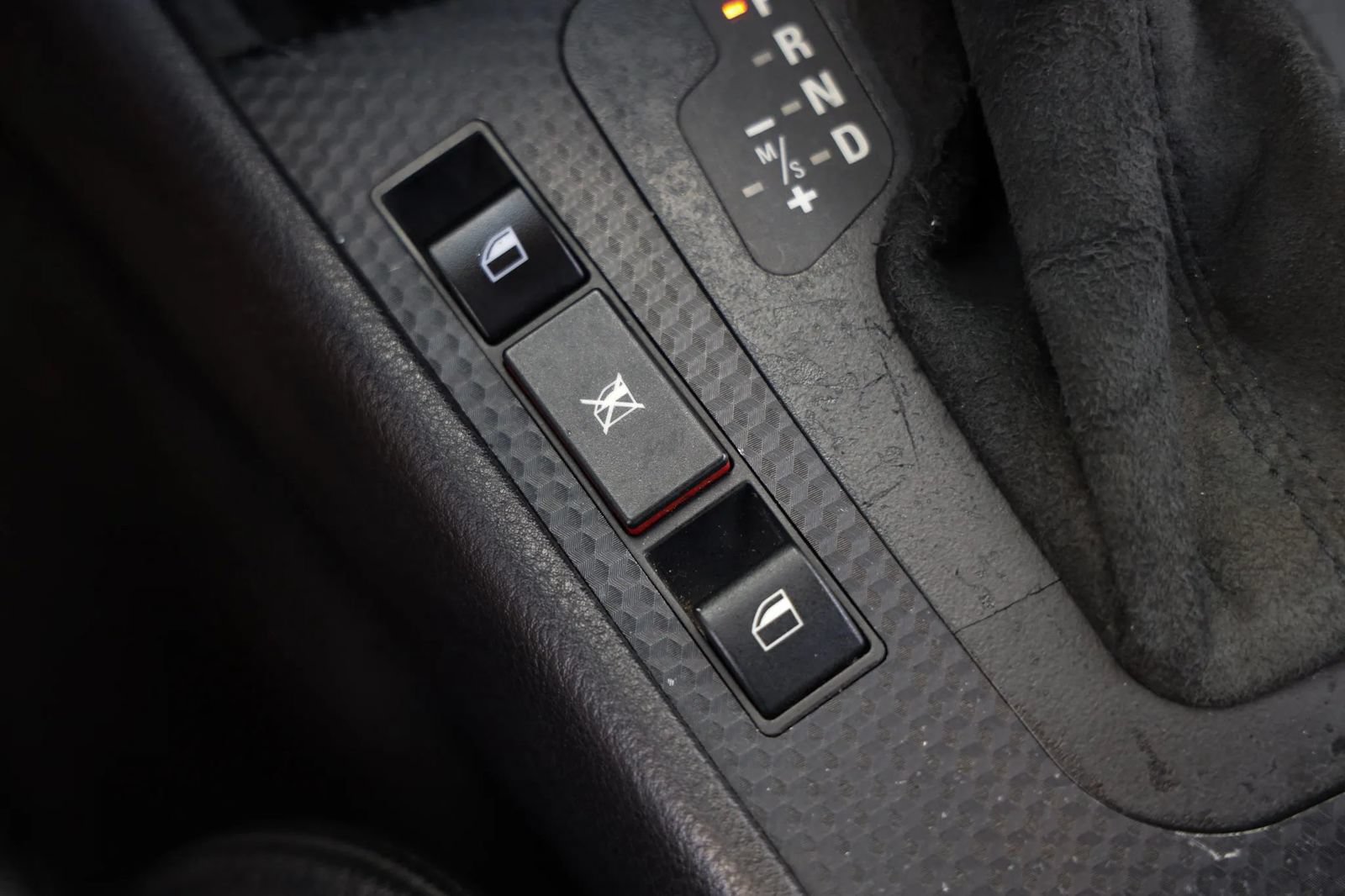 Used 2004 BMW 330i Sedan RWD image 34