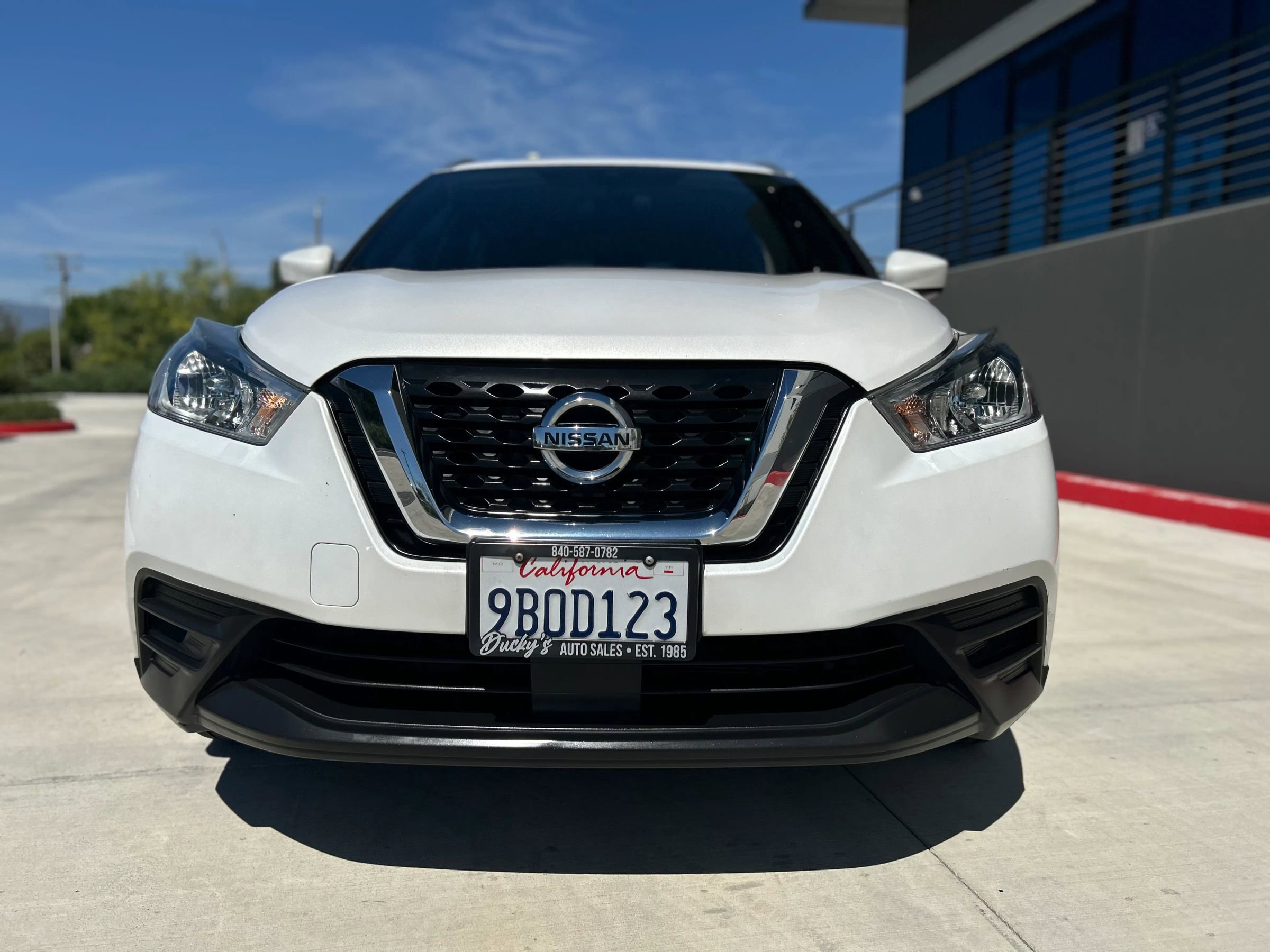 Used 2020 Nissan Kicks SV FWD image 2
