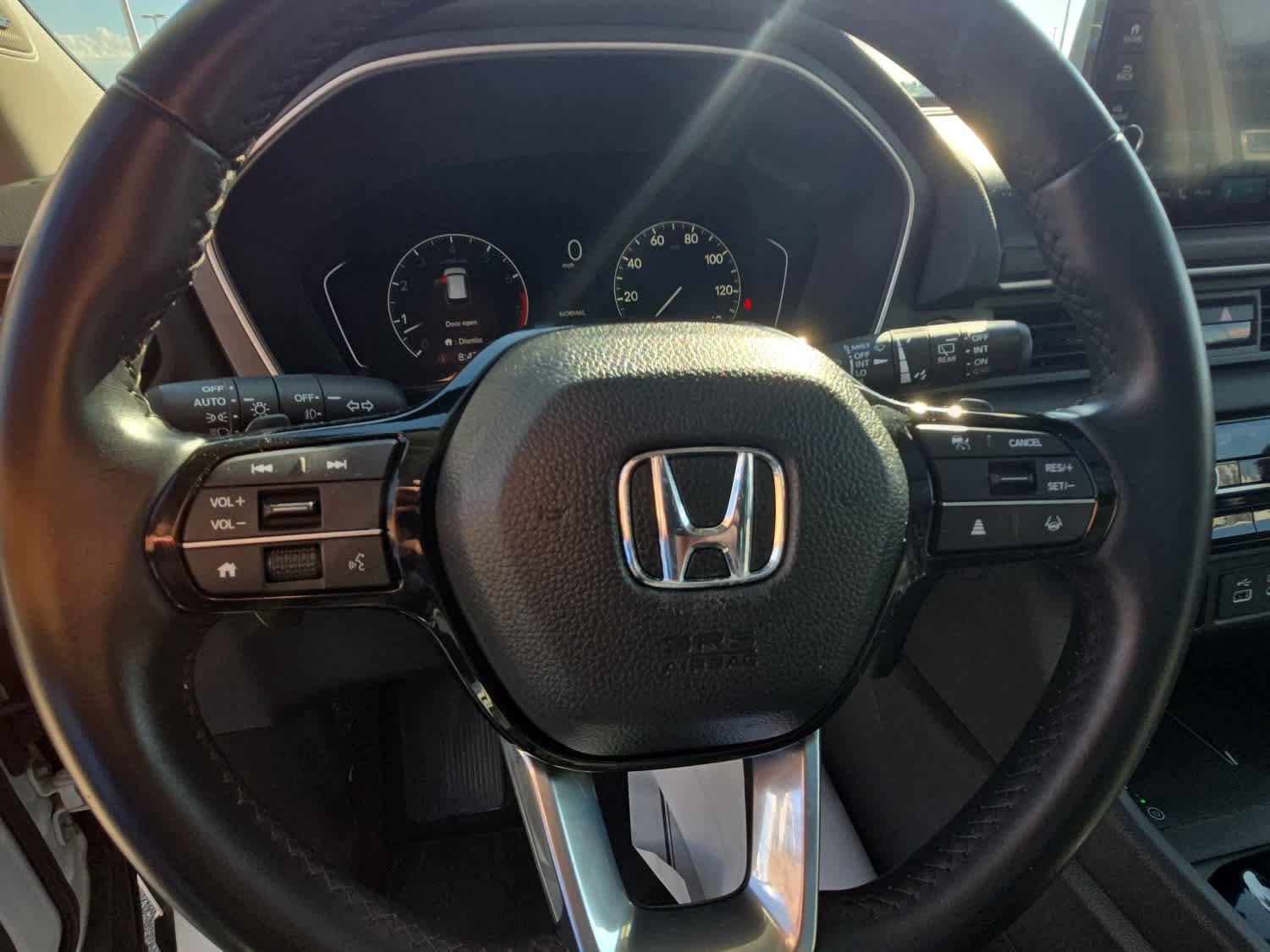 Certified 2023 Honda Pilot Touring image 29