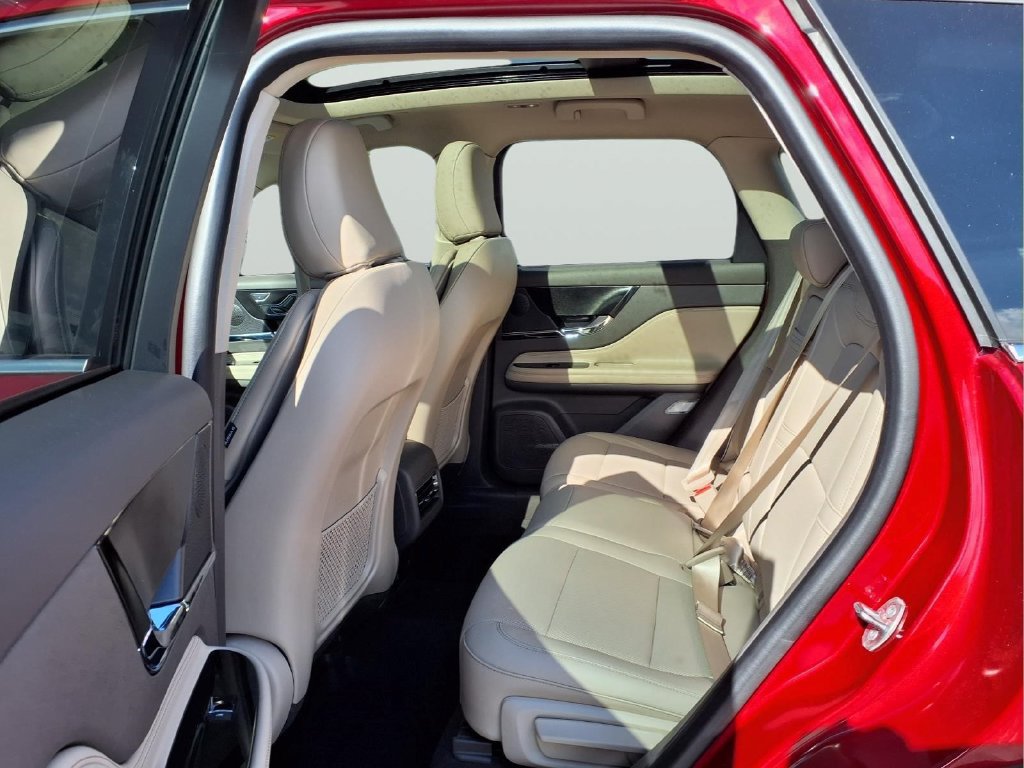 Used 2024 Lincoln Corsair AWD w/ Equipment Group 101A image 9