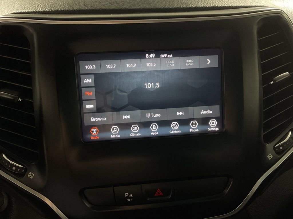 Used 2020 Jeep Cherokee Latitude Plus w/ Cold Weather Group image 21