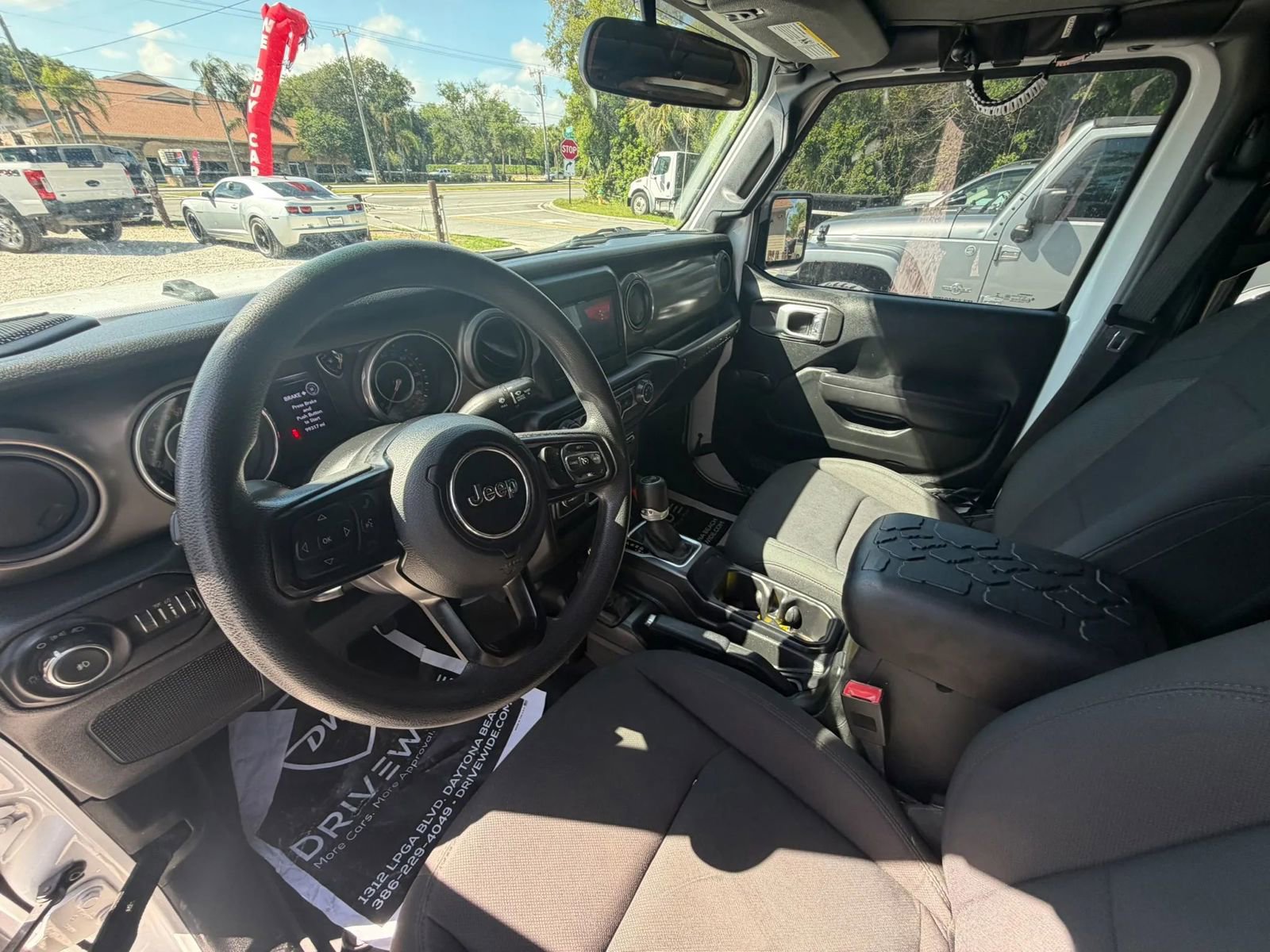 Used 2018 Jeep Wrangler Unlimited Sport image 8