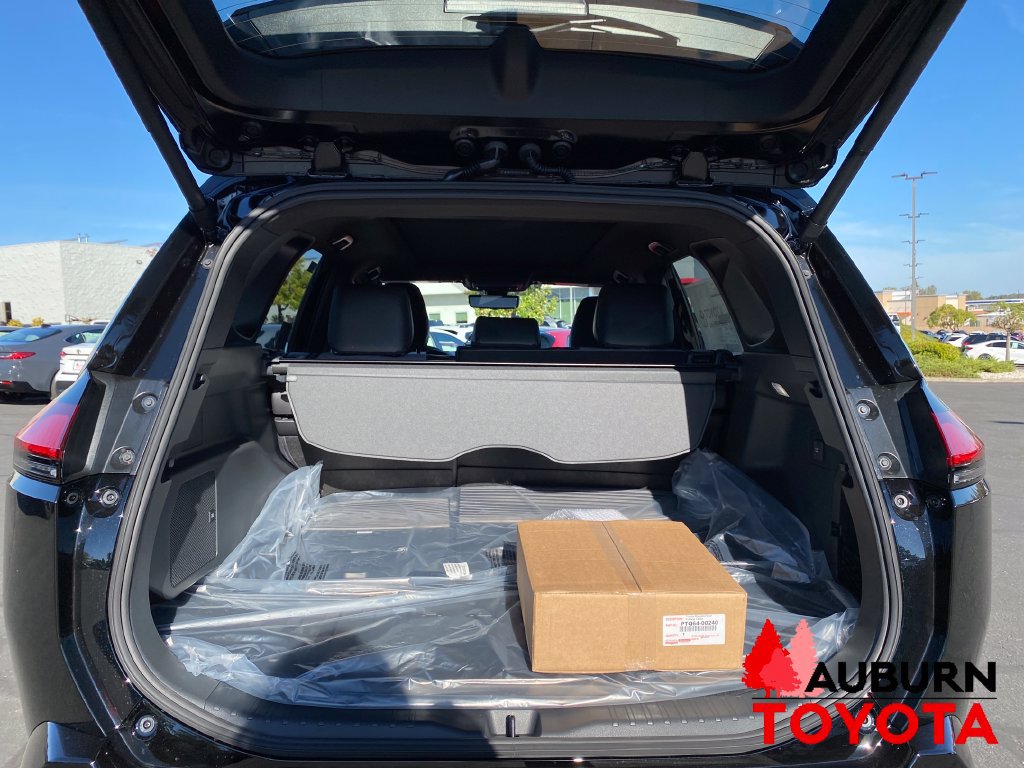 New 2026 Toyota RAV4 XSE w/ Panoramic Sun Roof Package AWD/4WD image 19