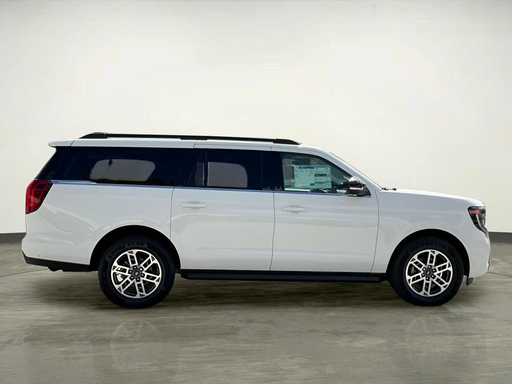 New 2025 Ford Expedition Max Active RWD image 9
