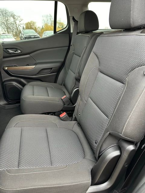 Used 2023 GMC Acadia SLE w/ Driver Convenience Package image 17
