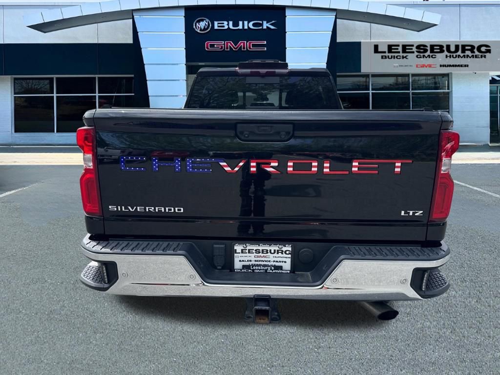 Used 2024 Chevrolet Silverado 3500 LTZ AWD/4WD image 6