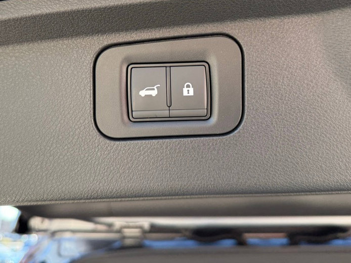 New 2025 Nissan Armada SL w/ Captain's Chari Seat Package AWD/4WD image 29