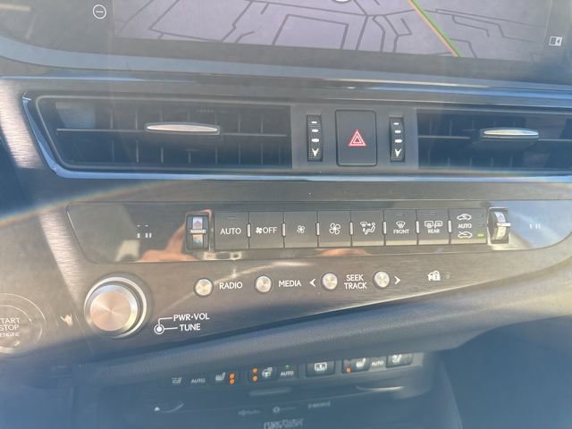 Used 2022 Lexus ES 350 Ultra Luxury w/ Accessory Package 2 image 15