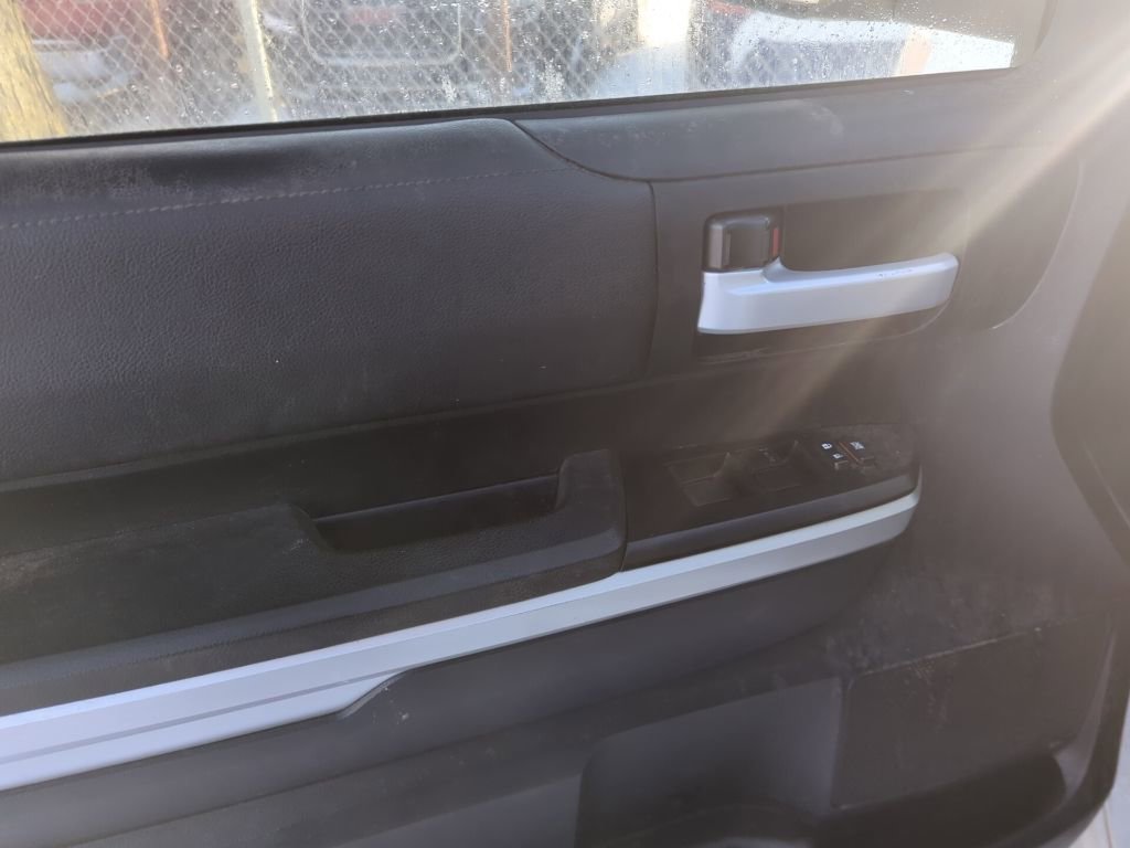 Used 2016 Toyota Tundra SR5 image 8