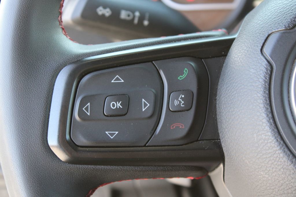 Used 2024 Jeep Wrangler Rubicon w/ Convenience Group AWD/4WD image 26
