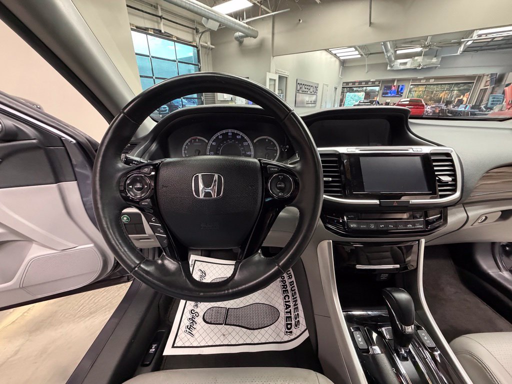 Used 2016 Honda Accord EX-L image 11