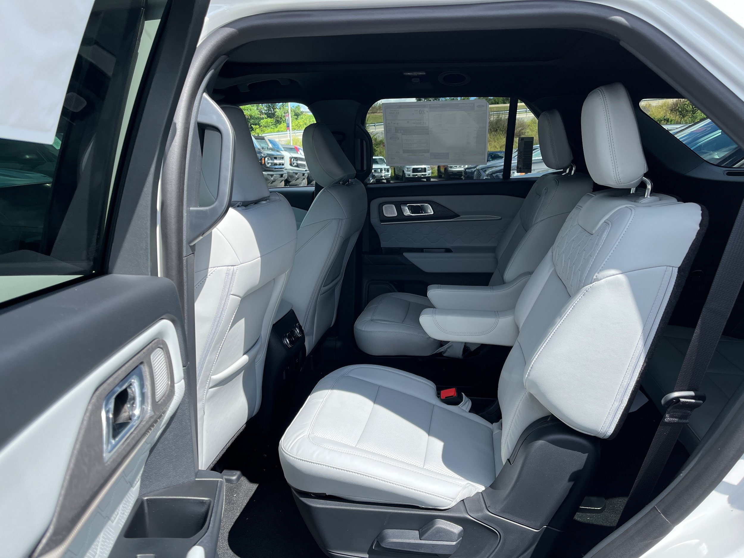 New 2027 Ford Explorer Platinum AWD/4WD image 11
