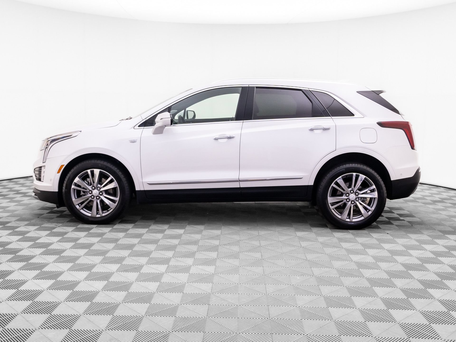 Certified 2026 Cadillac XT5 Premium Luxury w/ Driver Assist Package AWD/4WD video 2