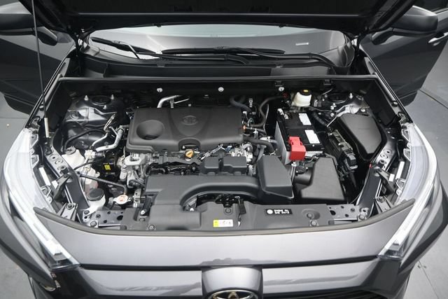 Used 2025 Toyota RAV4 LE FWD image 16
