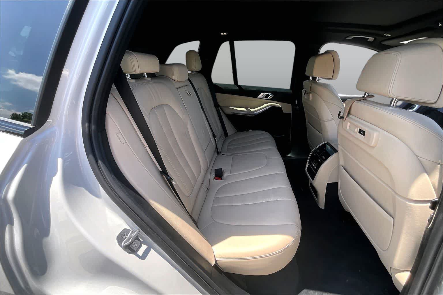 Used 2022 BMW X5 sDrive40i w/ M Sport Package RWD image 20