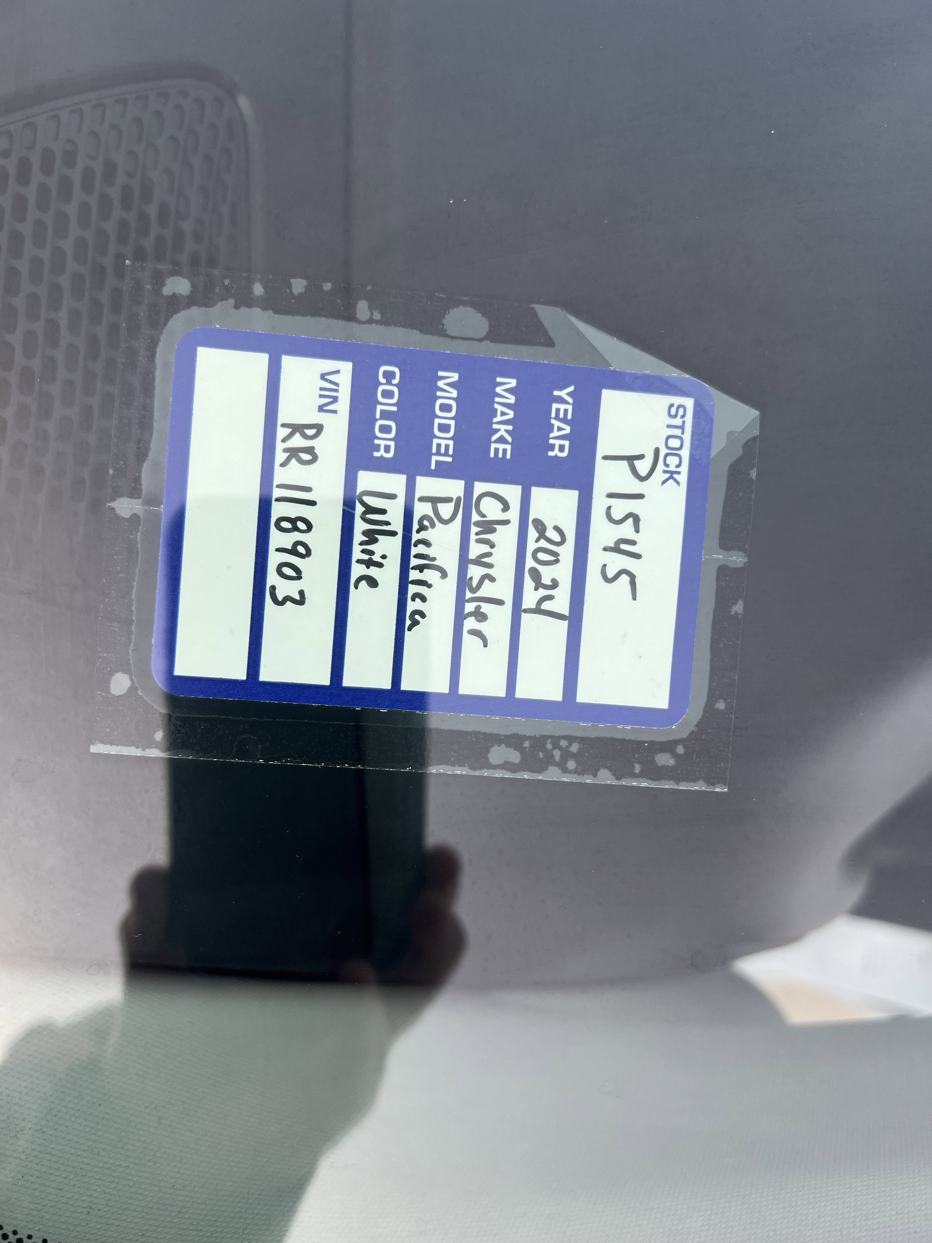 Used 2024 Chrysler Pacifica Touring-L image 25