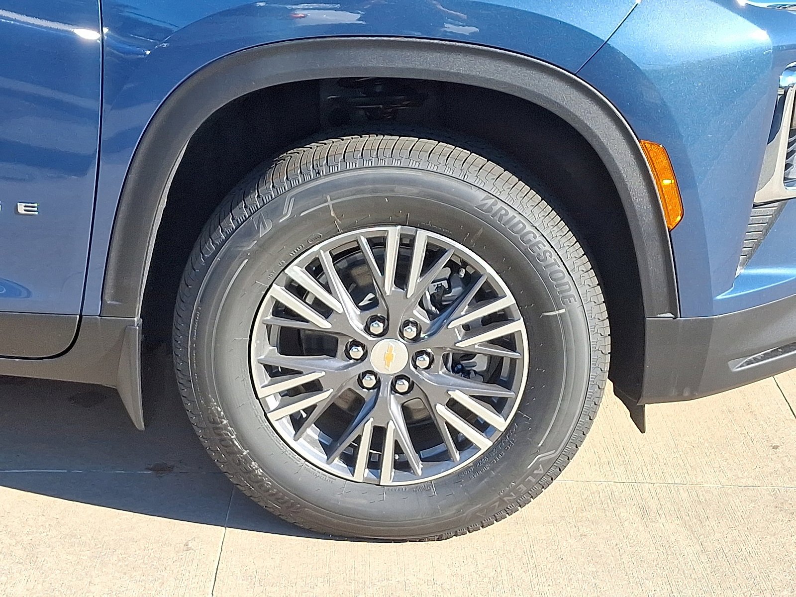 New 2026 Chevrolet Traverse LT image 8